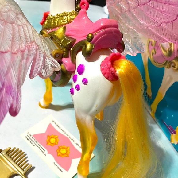 PRINCESS GWENEVERE & THE JEWEL RIDERS UNICORN -BOX - Picture 4 of 16